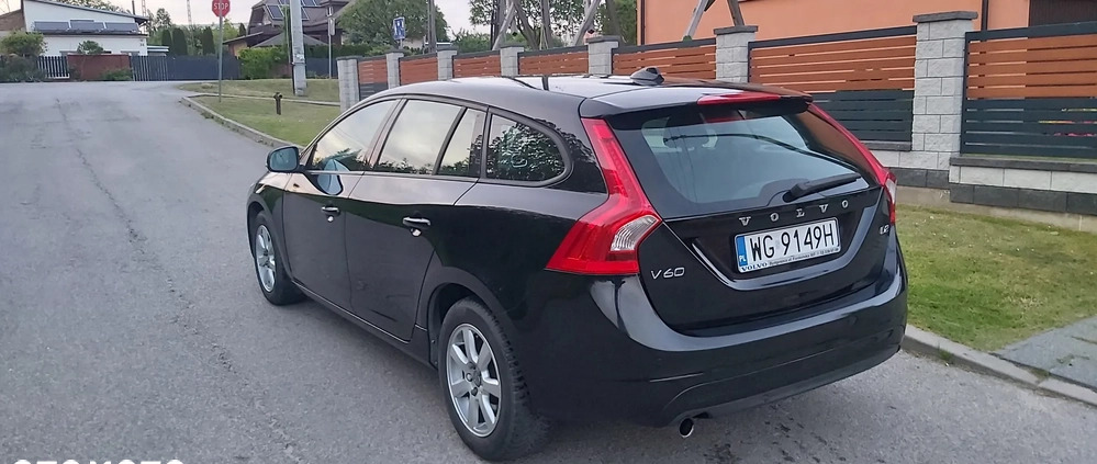 Volvo V60 cena 37500 przebieg: 288200, rok produkcji 2015 z Garwolin małe 301